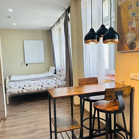 Apartment Kael 02 *